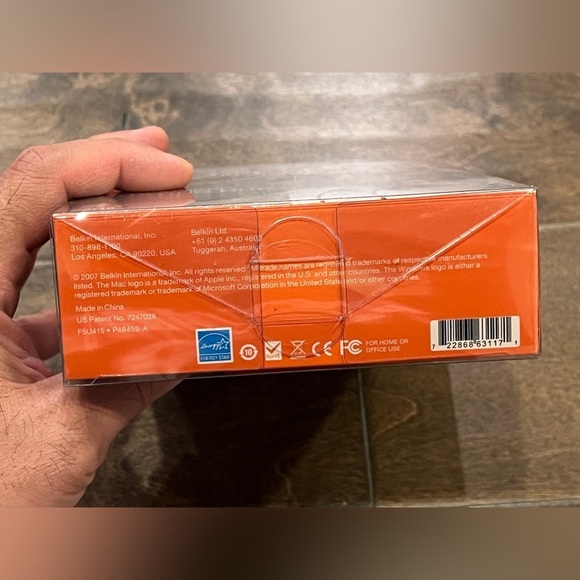 Belkin Convenient Rotating Hub High Speed Swivel Hub-4 Ports-USB-Mac Windows NEW - Picture 5 of 5